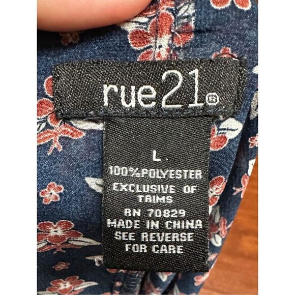 Rue 21 Strappy Tank Floral Print size juniors large - Picture 9 of 9